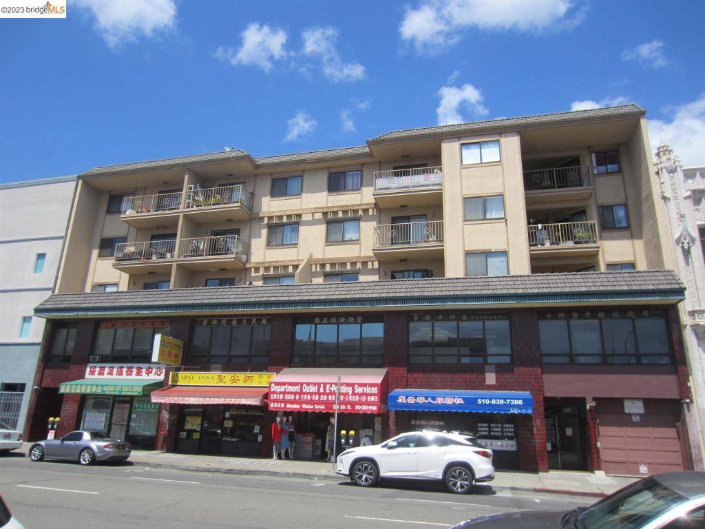 Oakland, CA 94607,320 8th Street #2H