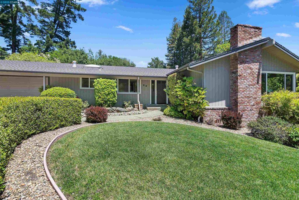 Moraga, CA 94556,28 Ashbrook Pl