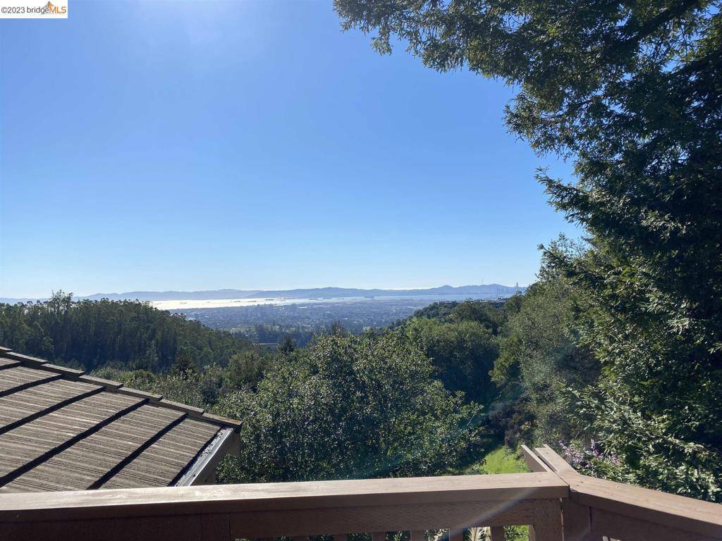 Oakland, CA 94611,19 Bay Forest Dr