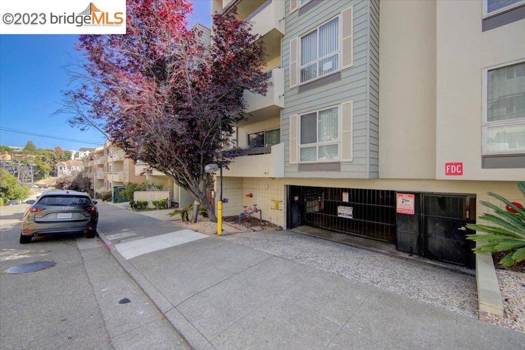 Oakland, CA 94611,77 Fairmount Ave #115