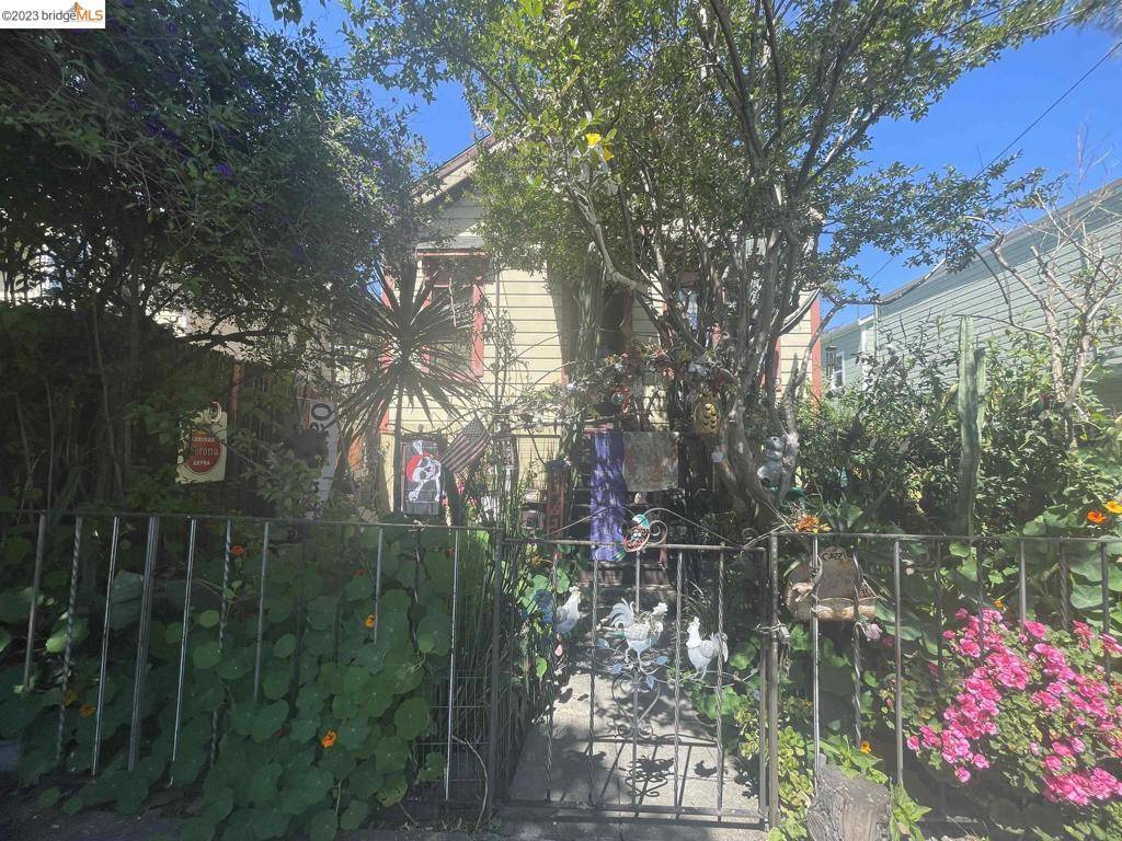 Oakland, CA 94607,327 Chester St