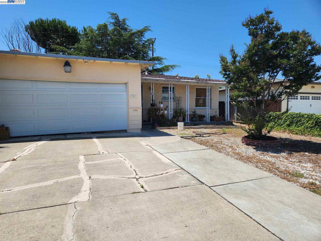 Sunnyvale, CA 94085,743 Santa Paula Ave