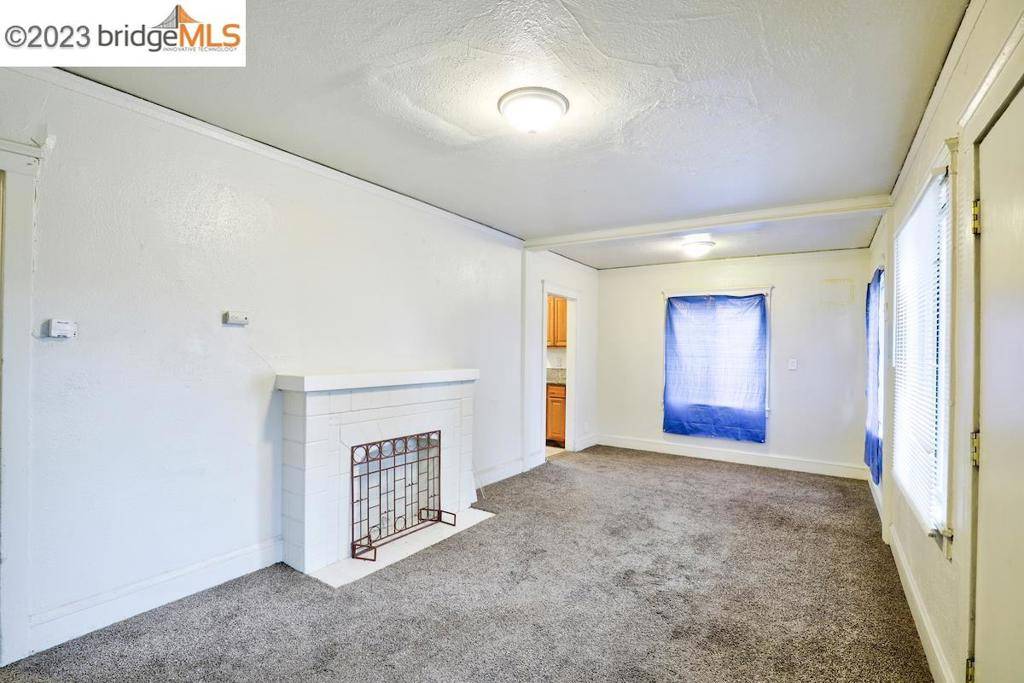 Oakland, CA 94621-3820,6408 Flora Street