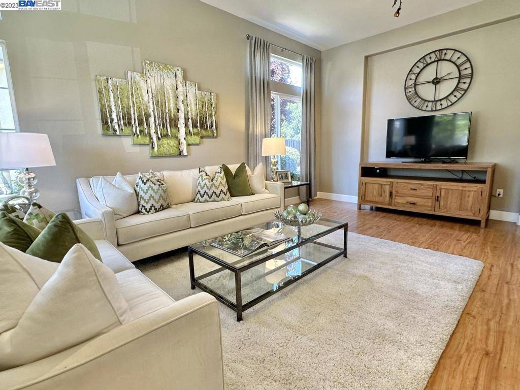 Castro Valley, CA 94552,5319 Crestfield Ct