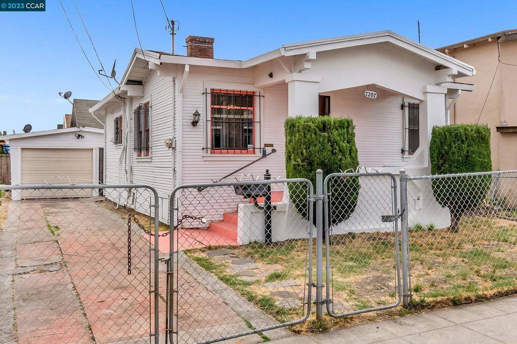 Oakland, CA 94621,7207 Orral St