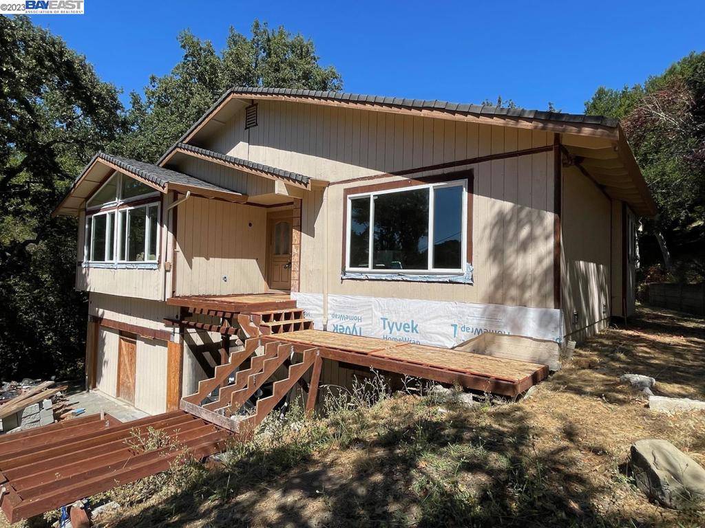 Orinda, CA 94563,15 Manzanita Ter