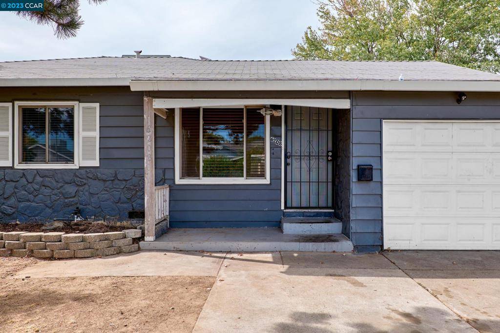 Sacramento, CA 95824,6208 Leola Way