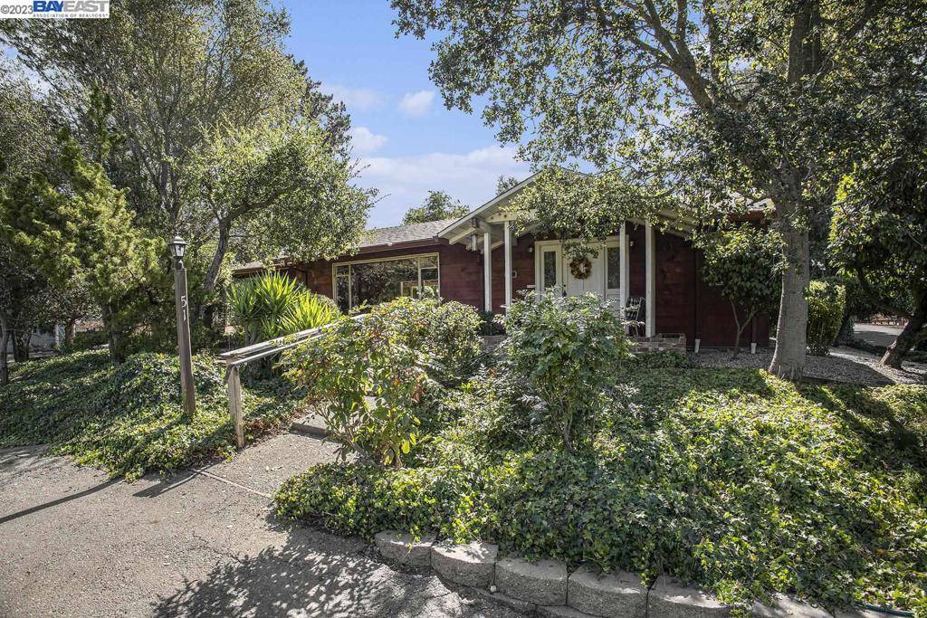 Oakland, CA 94611,51 Lodge Ct