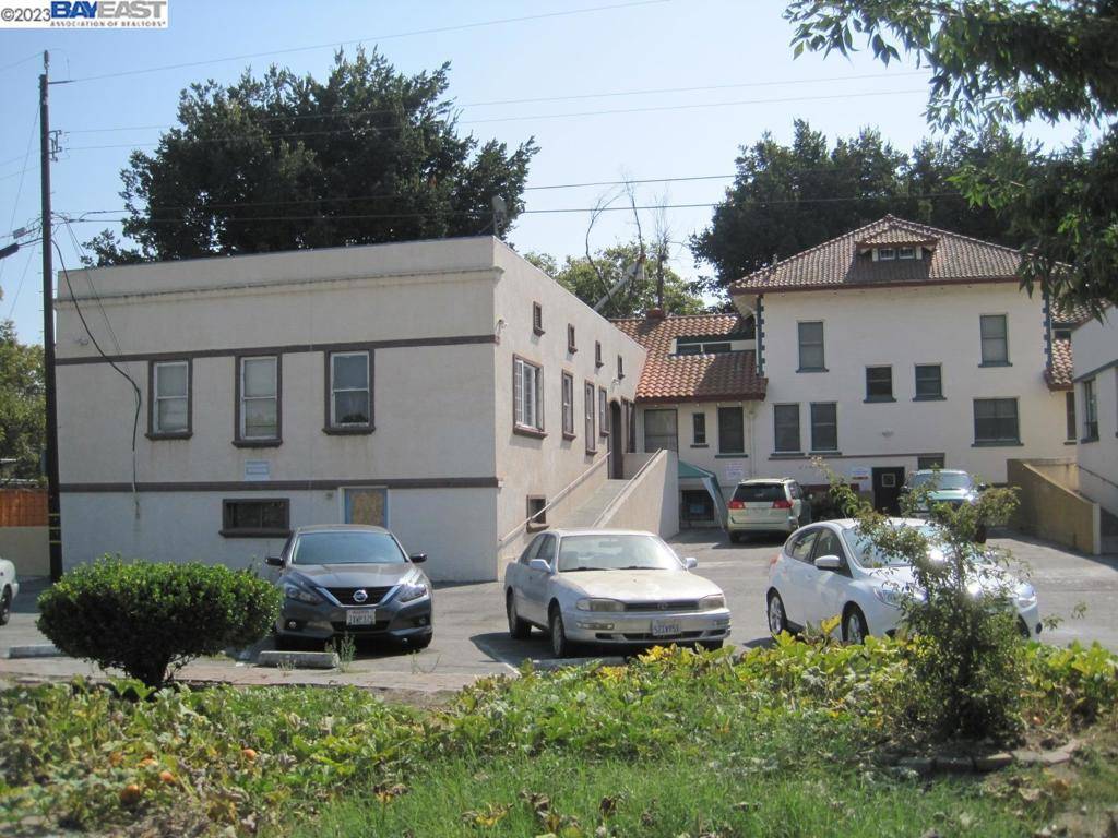 Hollister, CA 95023,910 Monterey Street