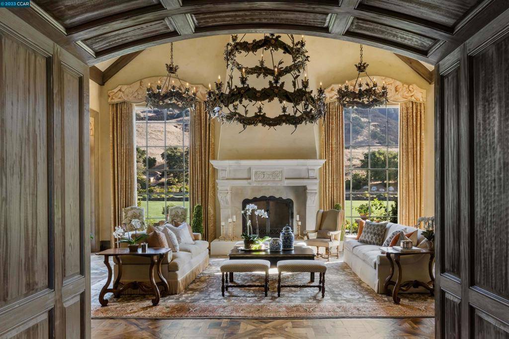 Alamo, CA 94507,7 Country Oak Ln
