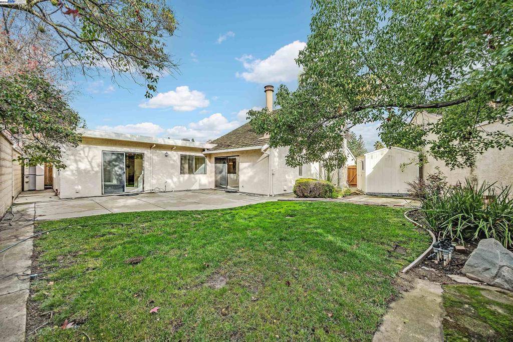 Pleasanton, CA 94566,253 Tomas Way