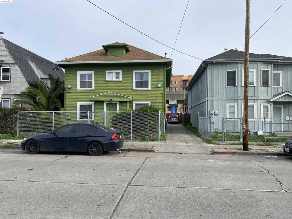 Oakland, CA 94601-3449,3506 San Leandro