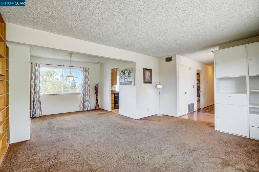 Pinole, CA 94564,2546 Carmelita Way