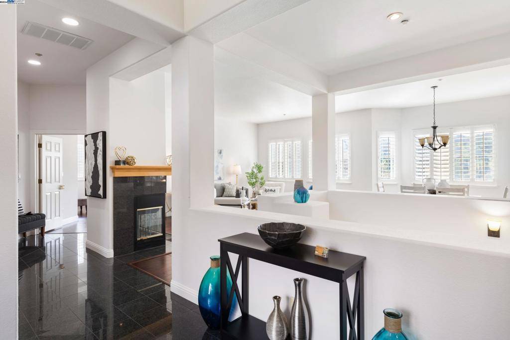 Lafayette, CA 94549,1071 Sunrise Ridge Dr