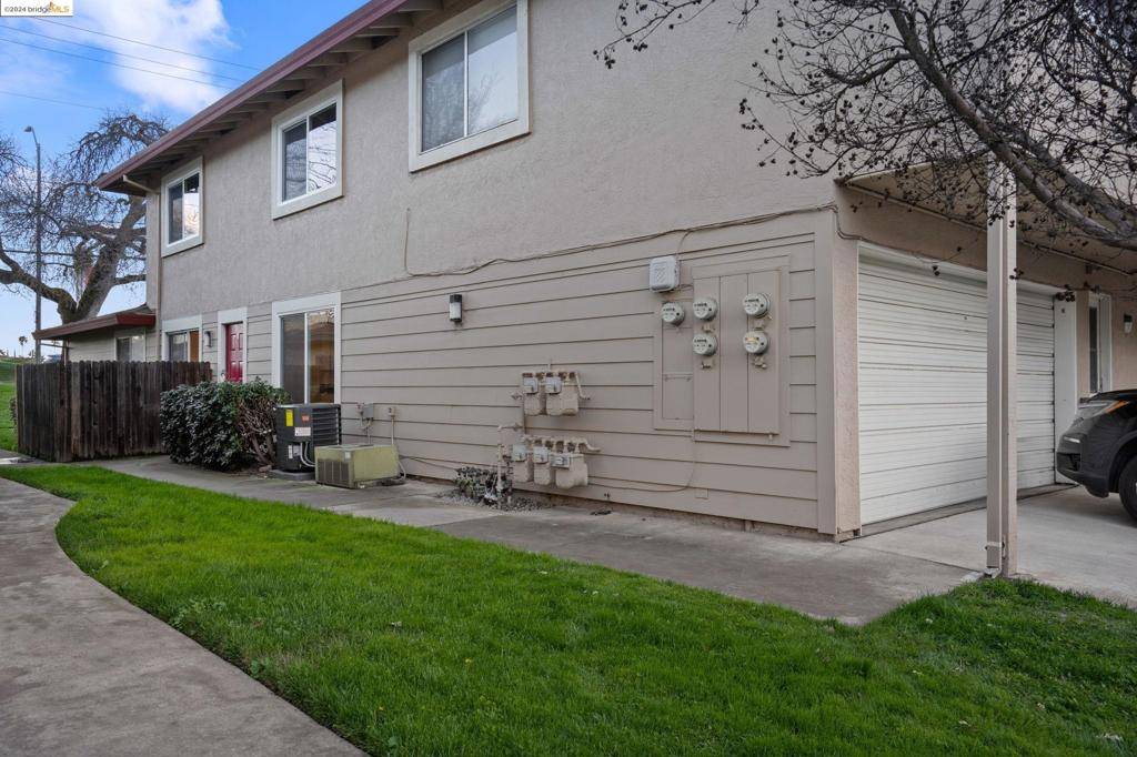 Carmichael, CA 95608,5241 Manzanita Ave #3