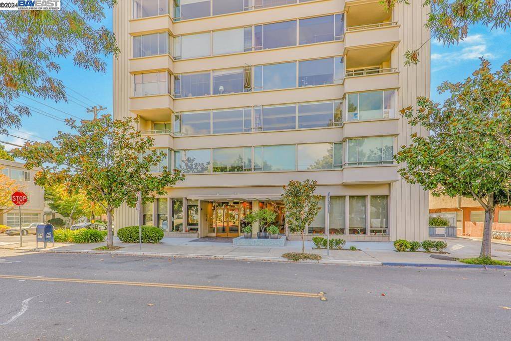 Berkeley, CA 94704,2550 Dana St #3H