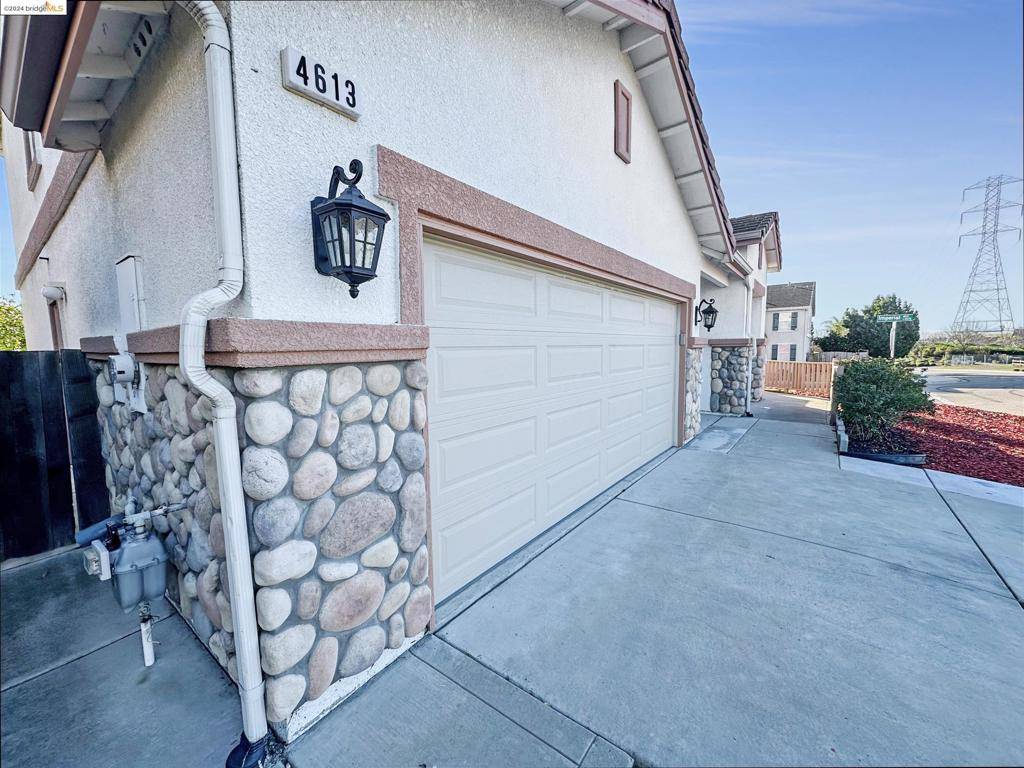 Antioch, CA 94531,4613 Ridgeline Dr