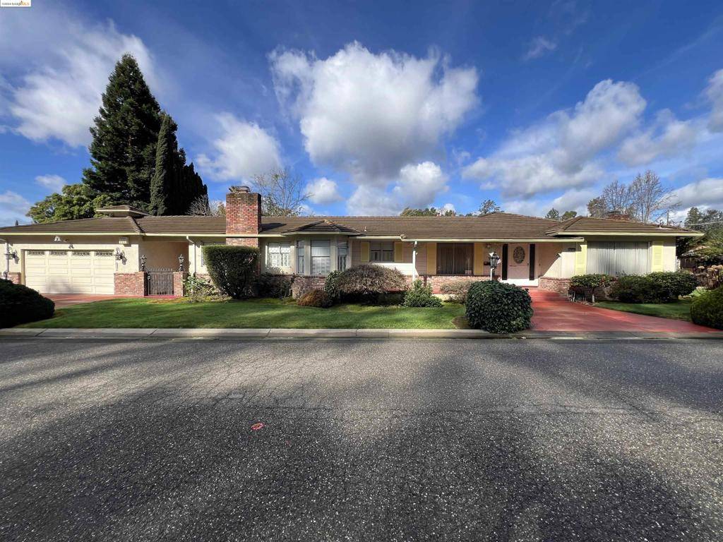 Castro Valley, CA 94546,4589 James Ave