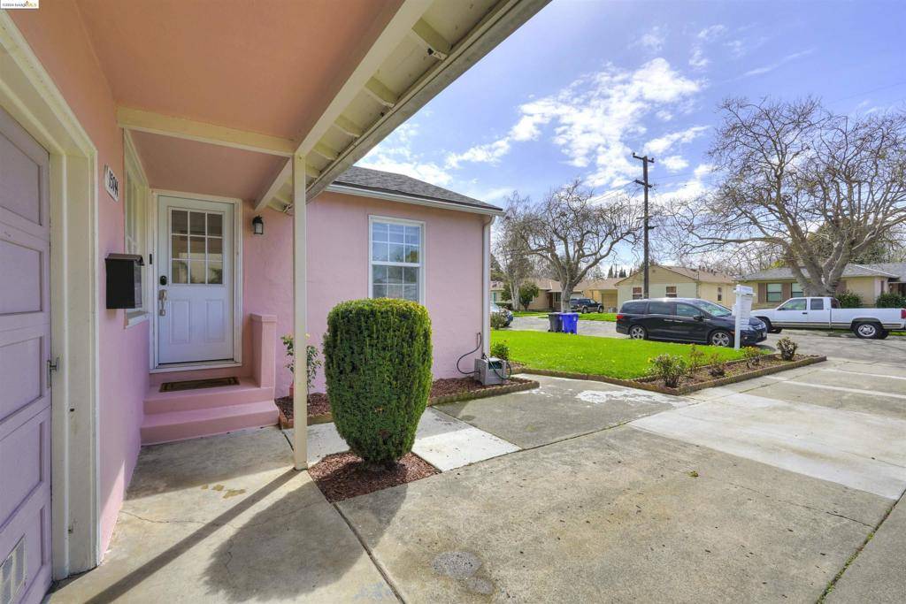 San Lorenzo, CA 94580,15744 Via Lunado