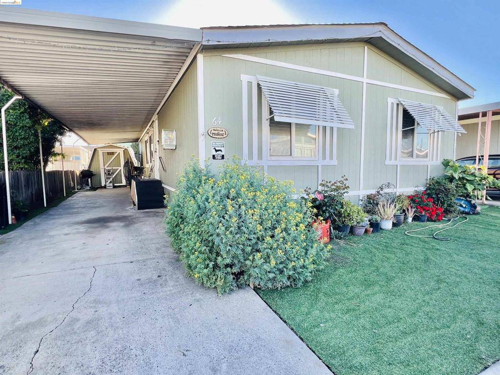 Tracy, CA 95376,812 W Clover Rd