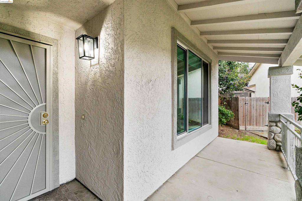 Oakley, CA 94561,324 Deerpark Way