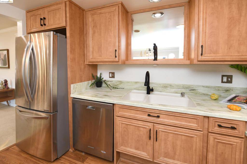 Walnut Creek, CA 94595,1910 Skycrest Dr
