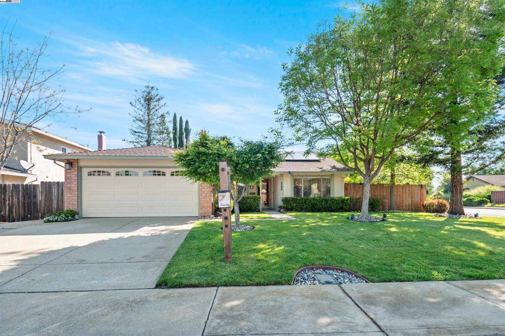 Livermore, CA 94550-2341,5296 Theresa Way