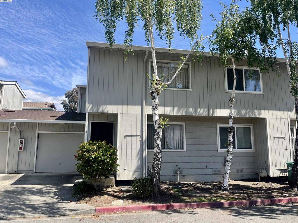 Hayward, CA 94544,631 Foster Ct #4