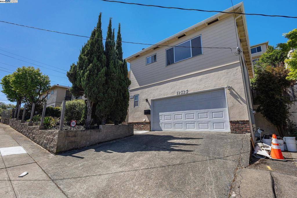 Castro Valley, CA 94546,19525 Yuma St