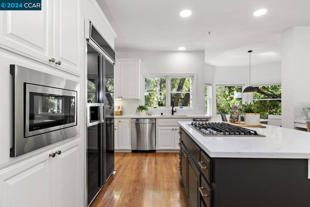 Moraga, CA 94556,27 Merrill Circle S