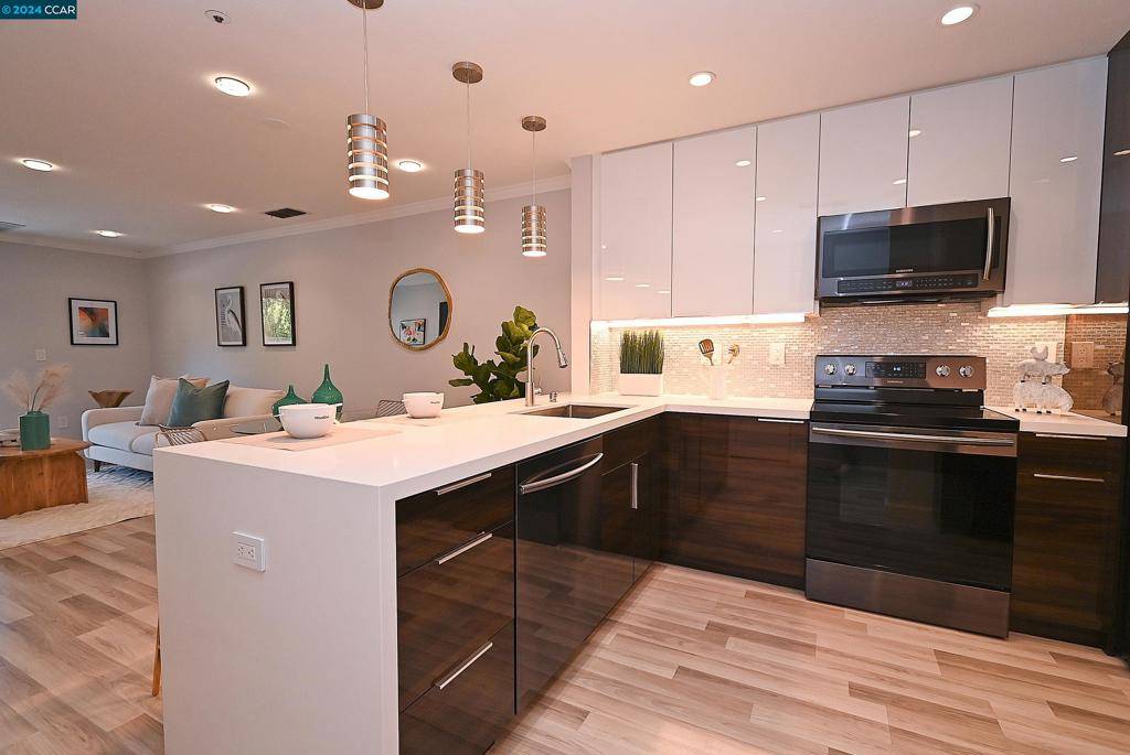 Walnut Creek, CA 94595,1213 S Villa Way