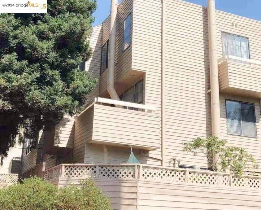 Berkeley, CA 94704,2501 Dana St #5