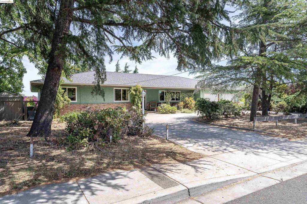 Oakley, CA 94561,1500 W Cypress Rd