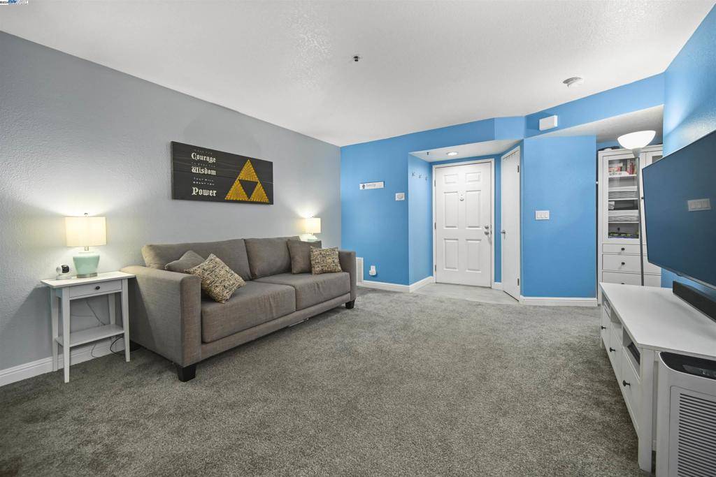 Livermore, CA 94550,4687 Nicol Cmn #103