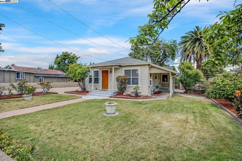 Hayward, CA 94544,25132 Pleasant Way