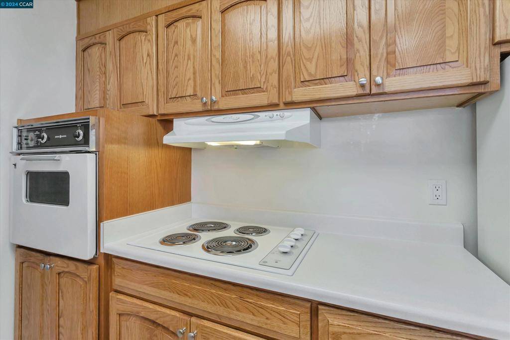 Pinole, CA 94564-1437,2950 ESTATES AVE #1