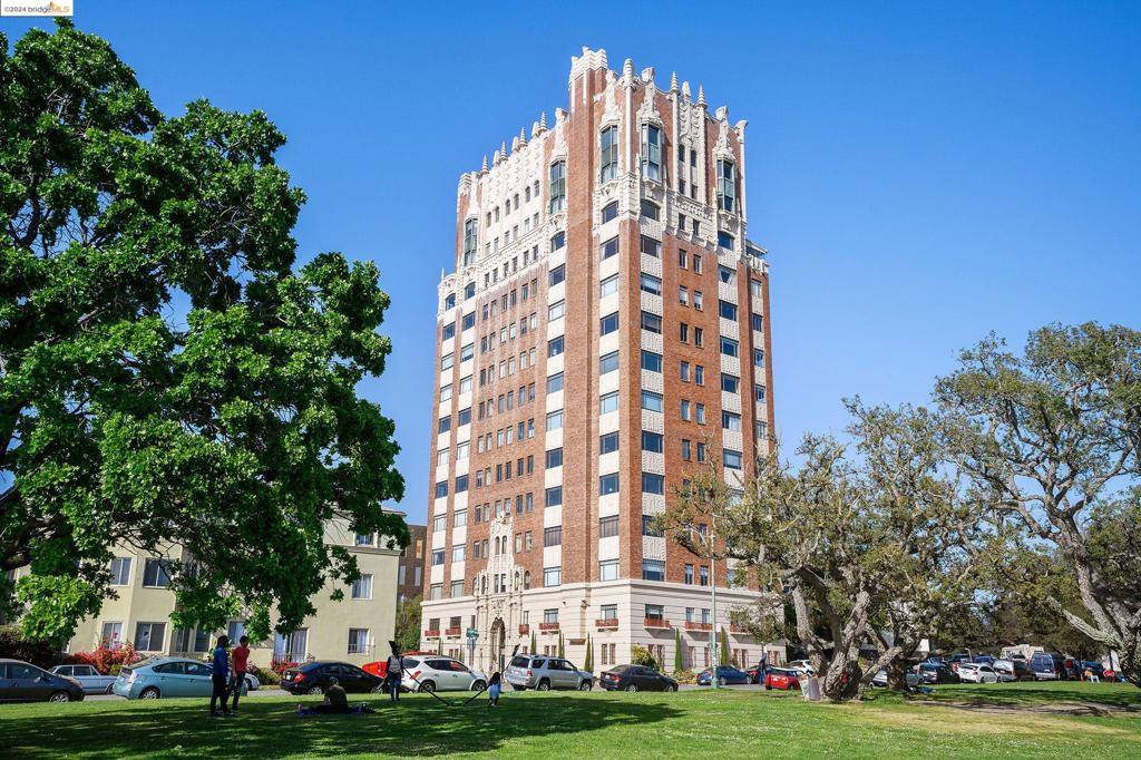 Oakland, CA 94610,492 Staten Ave #503