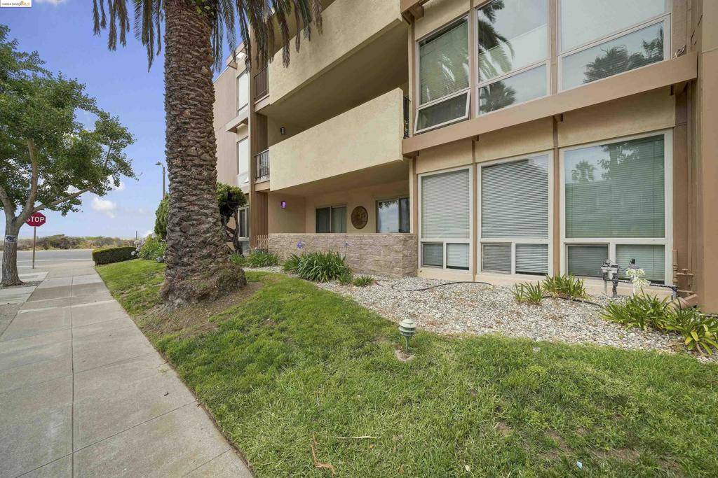 Alameda, CA 94501,1825 Shoreline Dr #117