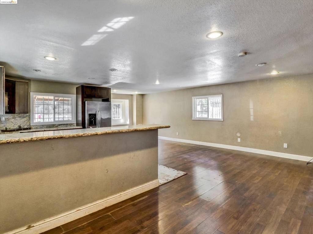 Oakland, CA 94601,2658 25Th Ave