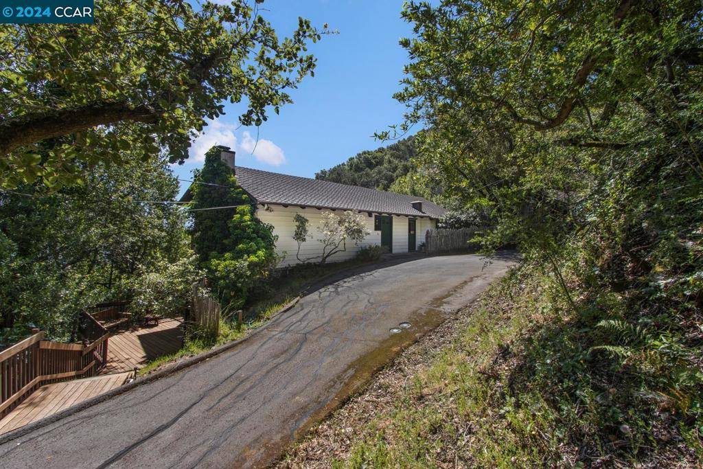 Orinda, CA 94563,37 La Madronal