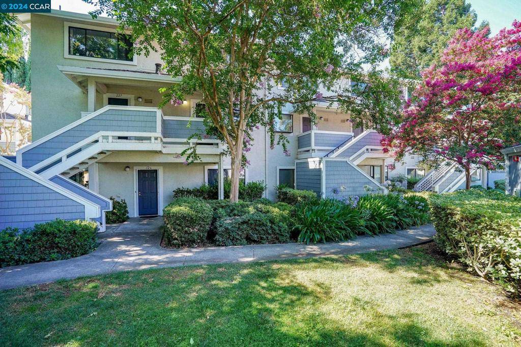 Walnut Creek, CA 94597,2584 Oak Rd #224