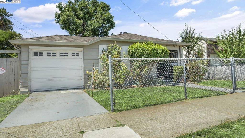 Oakland, CA 94621,6625 Eastlawn St