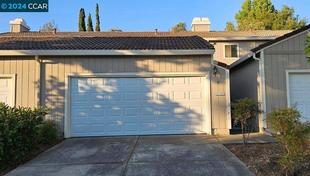 Hercules, CA 94547,5 Arete Ct