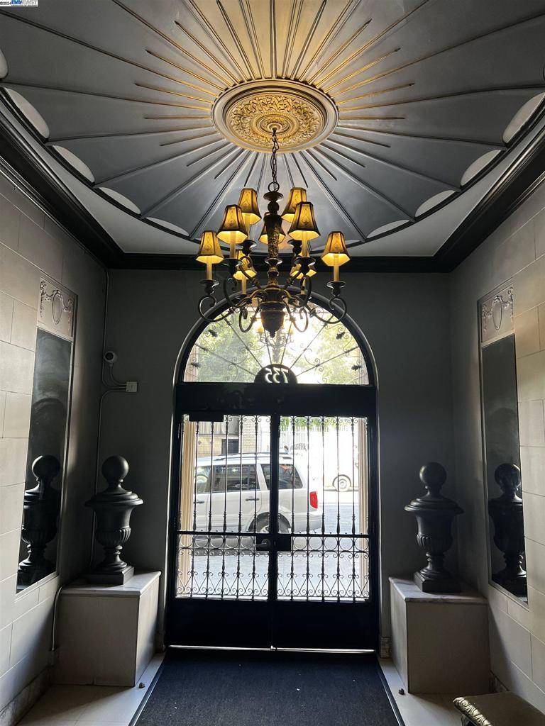 San Francisco, CA 94109,735 Geary St #303