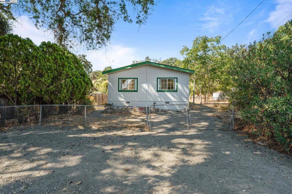 Lucerne, CA 95458,4564 Foothill Dr