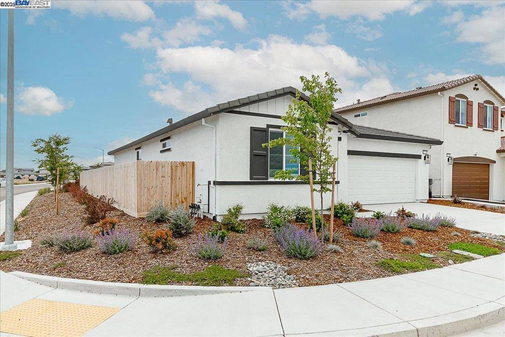 Manteca, CA 95337,1710 Yukon Territory Ave