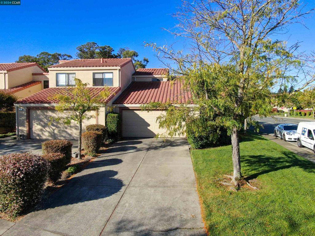 Hercules, CA 94547,2 Aquamarine Ct