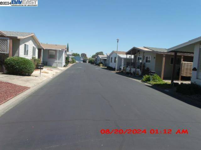 Sacramento, CA 95828,98 Cantabrook Street