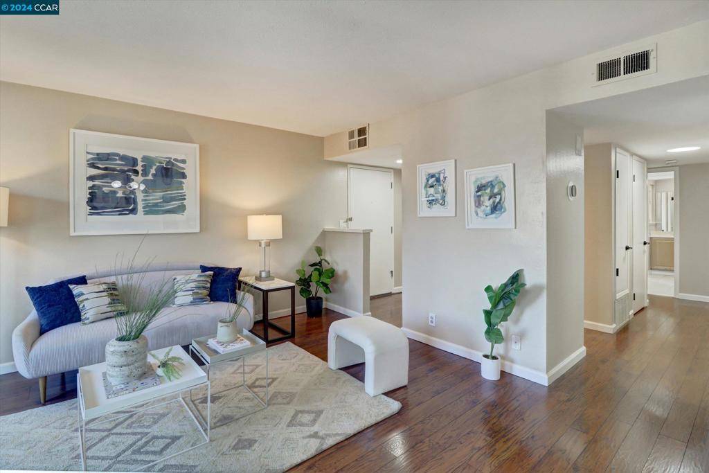 Walnut Creek, CA 94597,1530 Sunnyvale Ave #17