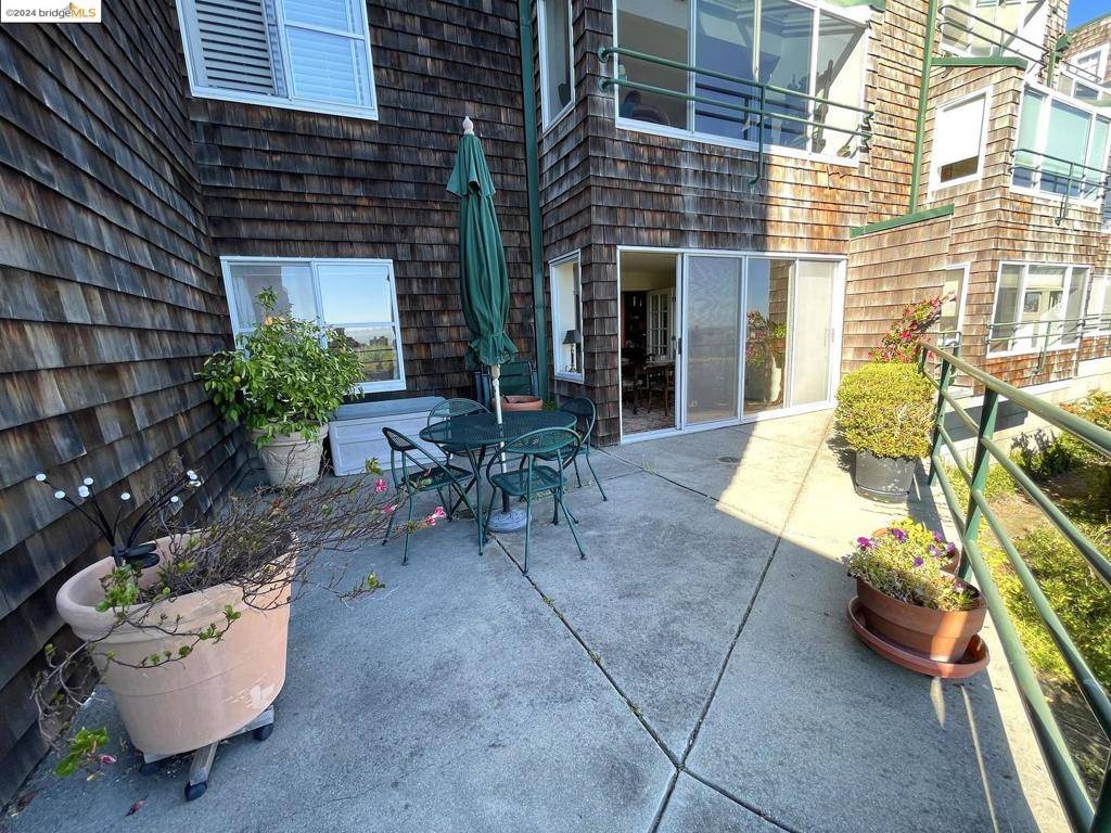 Richmond, CA 94801,1201 Brickyard WAY #APT 108